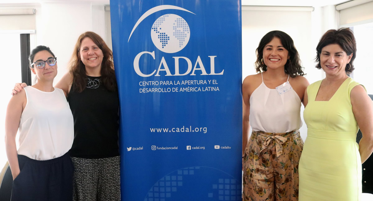 María Pía Alvira, Inés Pousadela Diana Arévalo y Andrea Sanhueza María Pía Alvira, Inés Pousadela Diana Arévalo y Andrea Sanhueza